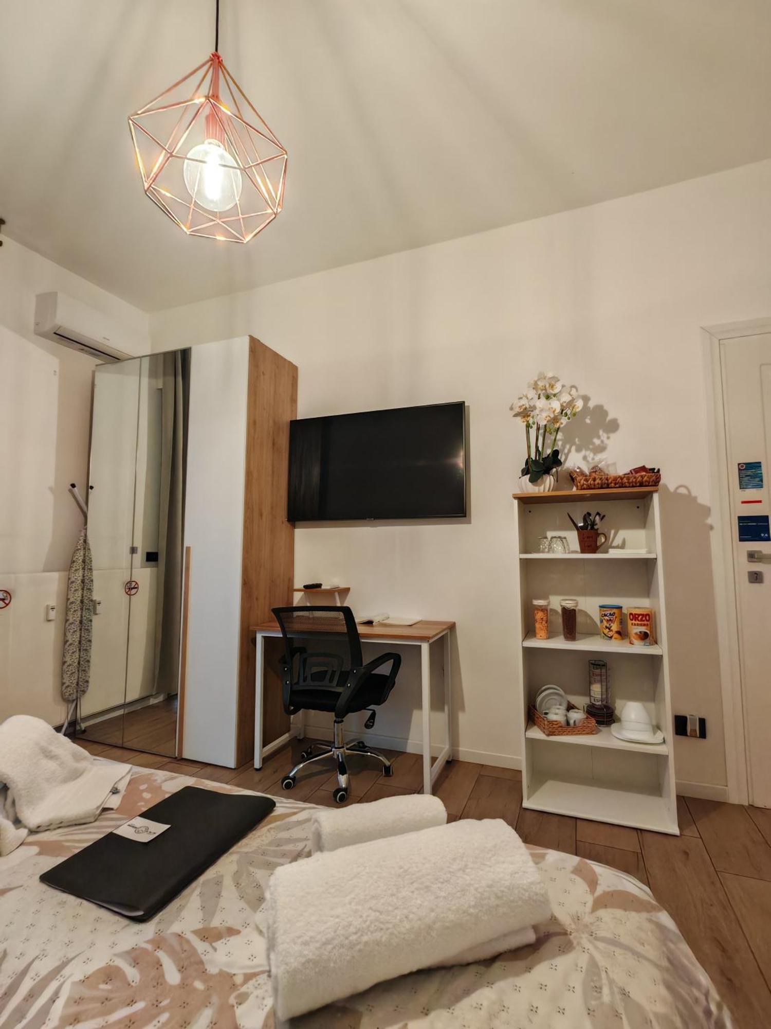 Mc Fly Rooms Malpensa Airport Gallarate Exterior photo